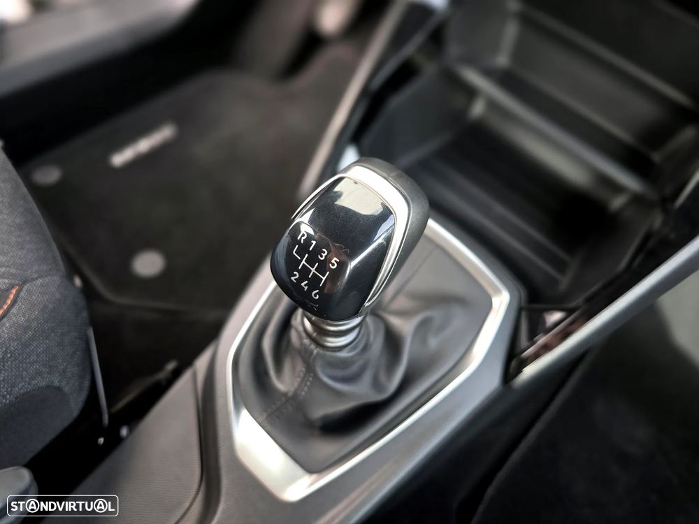 Peugeot 2008 1.2 PureTech Style - 25