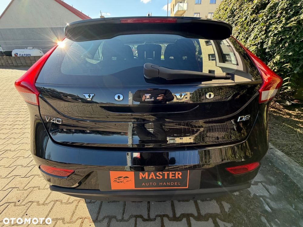 Volvo V40 D2 Drive-E Momentum - 12