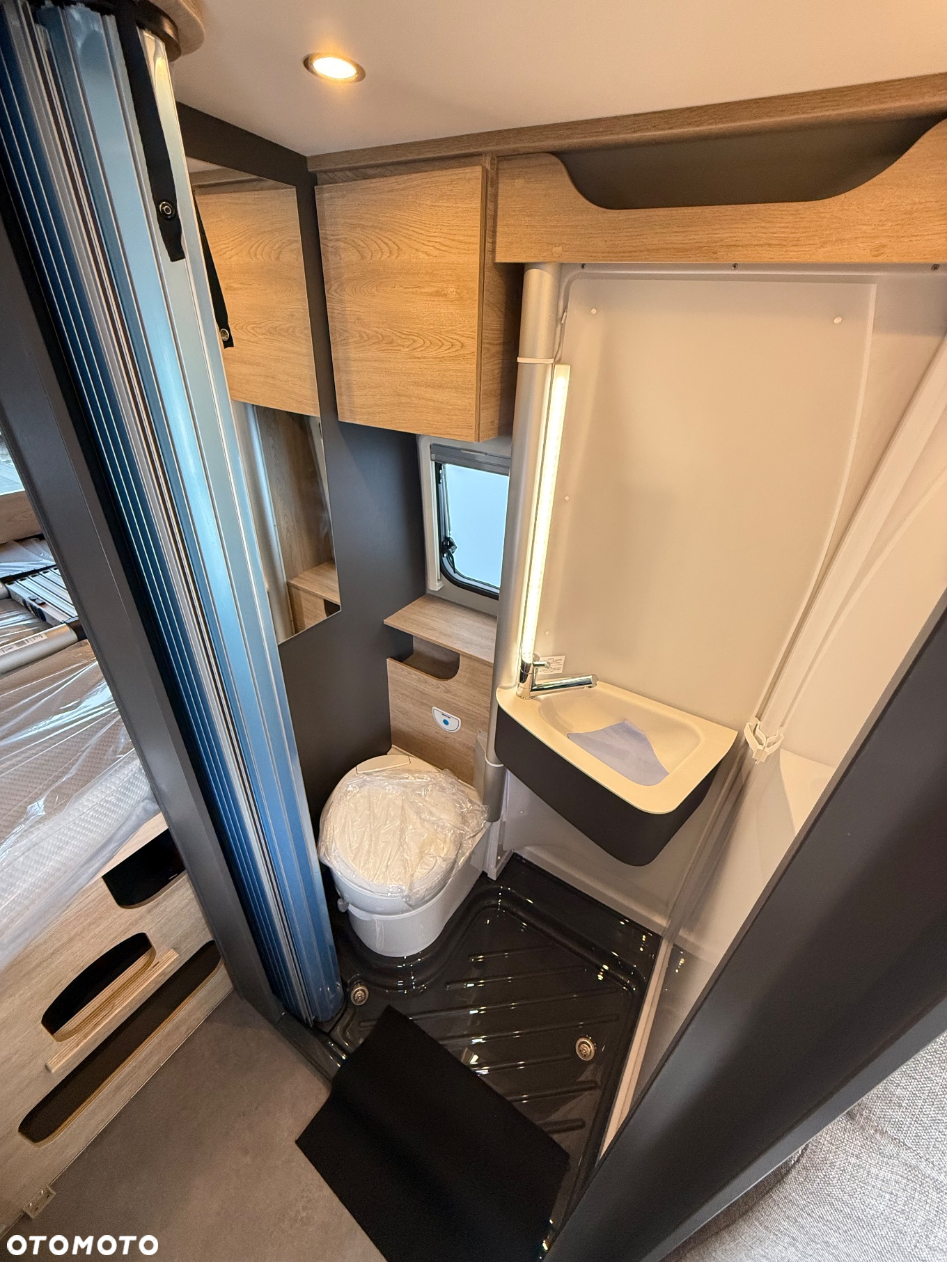 Dethleffs Globetrail CV 600DS - 21