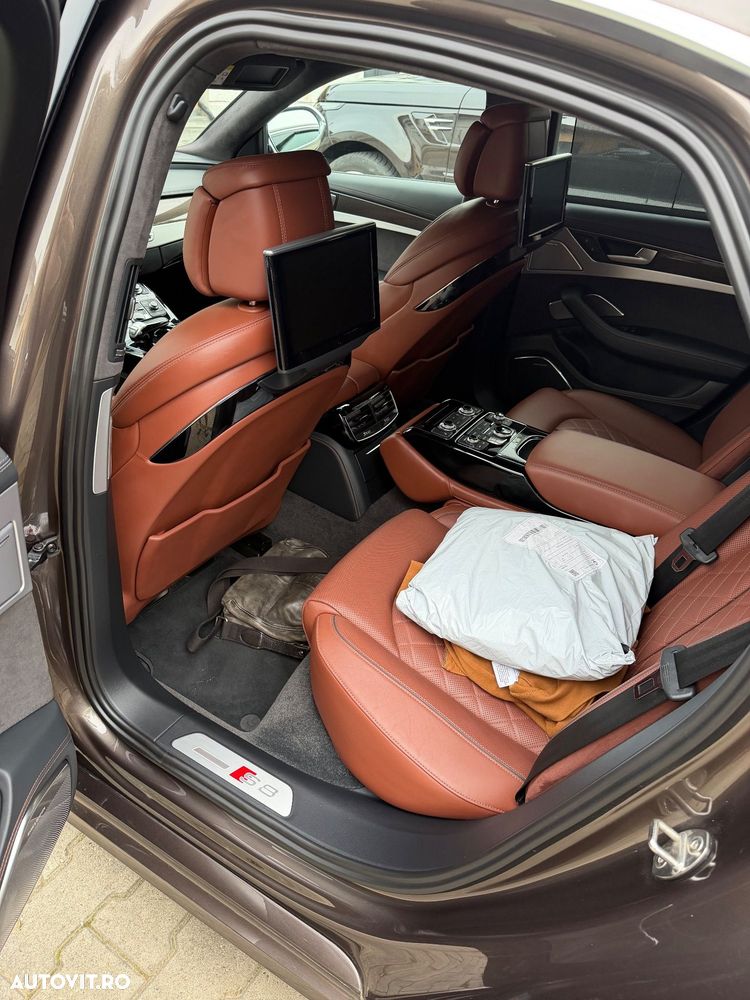 Audi S8 - 4