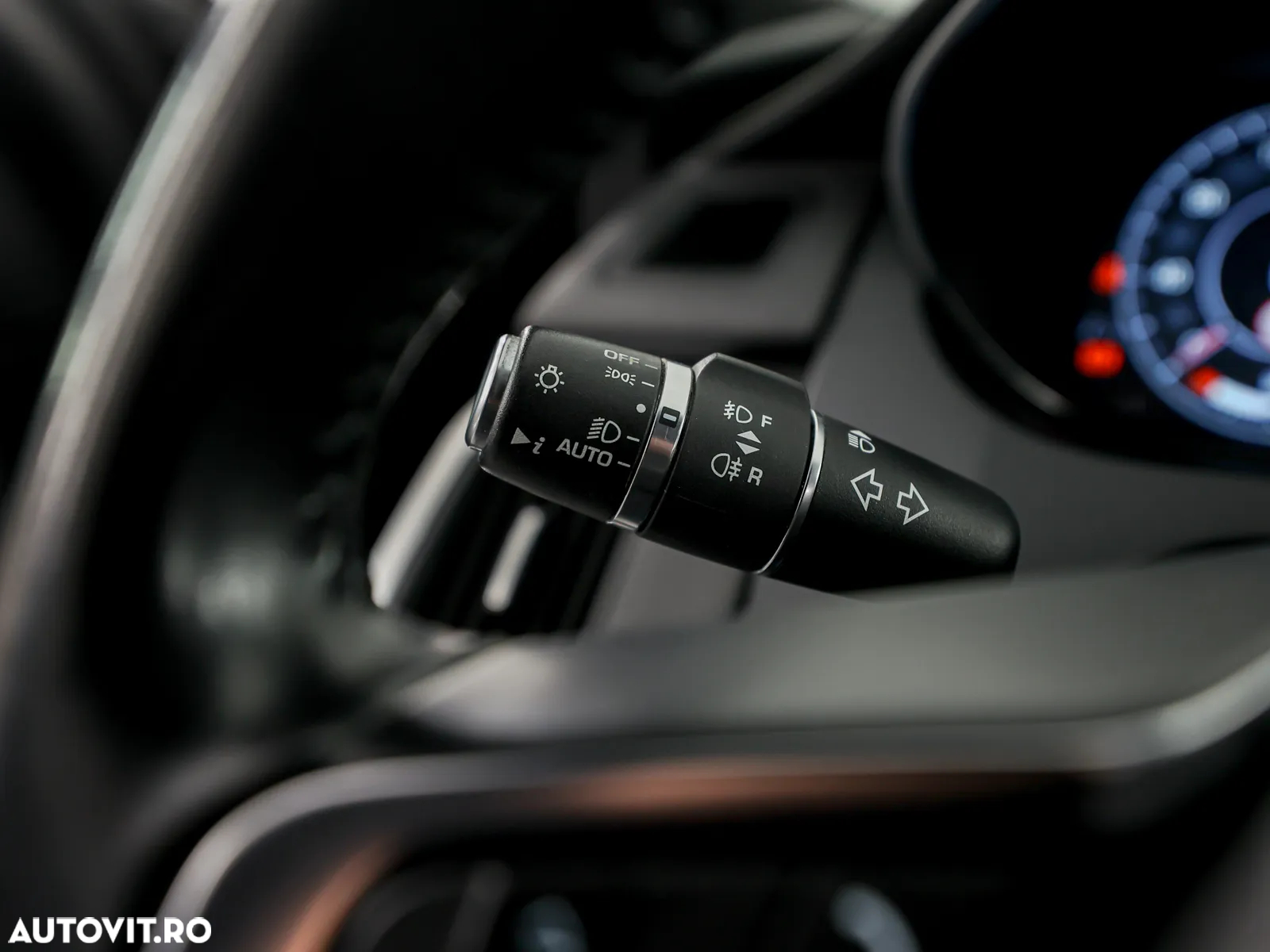 Jaguar E-Pace D150 FWD R-Dynamic S - 28