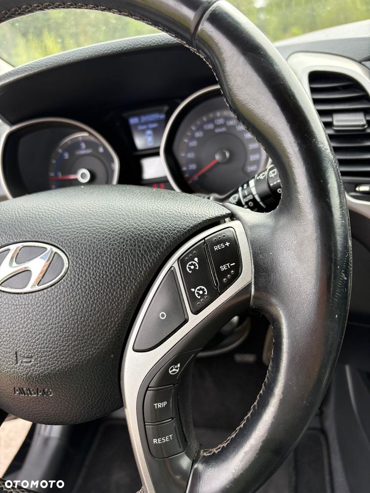 Hyundai i30 1.6 CRDi Fifa World Cup Edition - 15