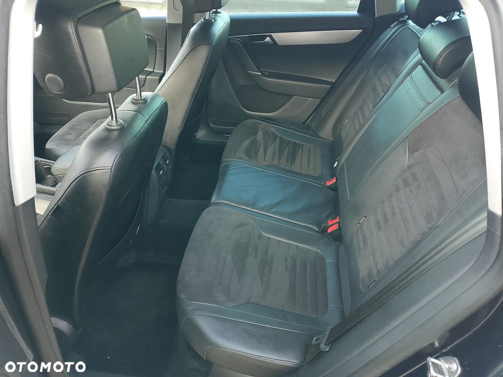 Volkswagen Passat 2.0 TDI BlueMotion Technology DPF Highline - 12