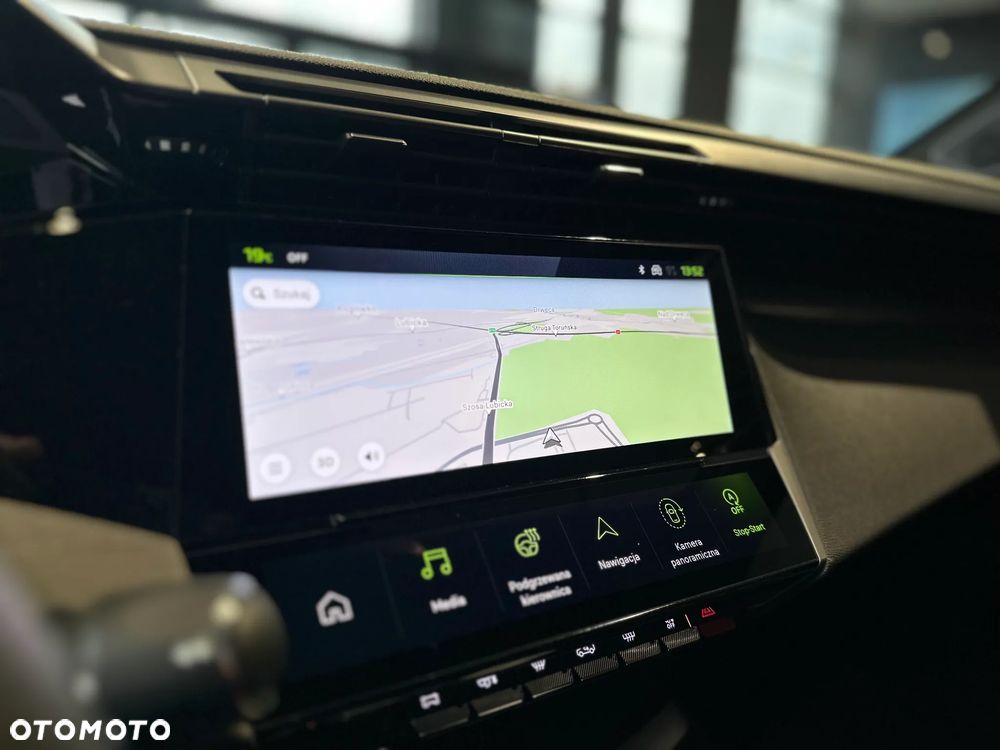 Peugeot 308 1.2 mHEV GT S&S e-DCS6 - 17