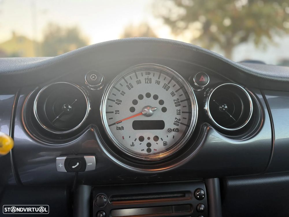 MINI Cabrio Cooper - 12