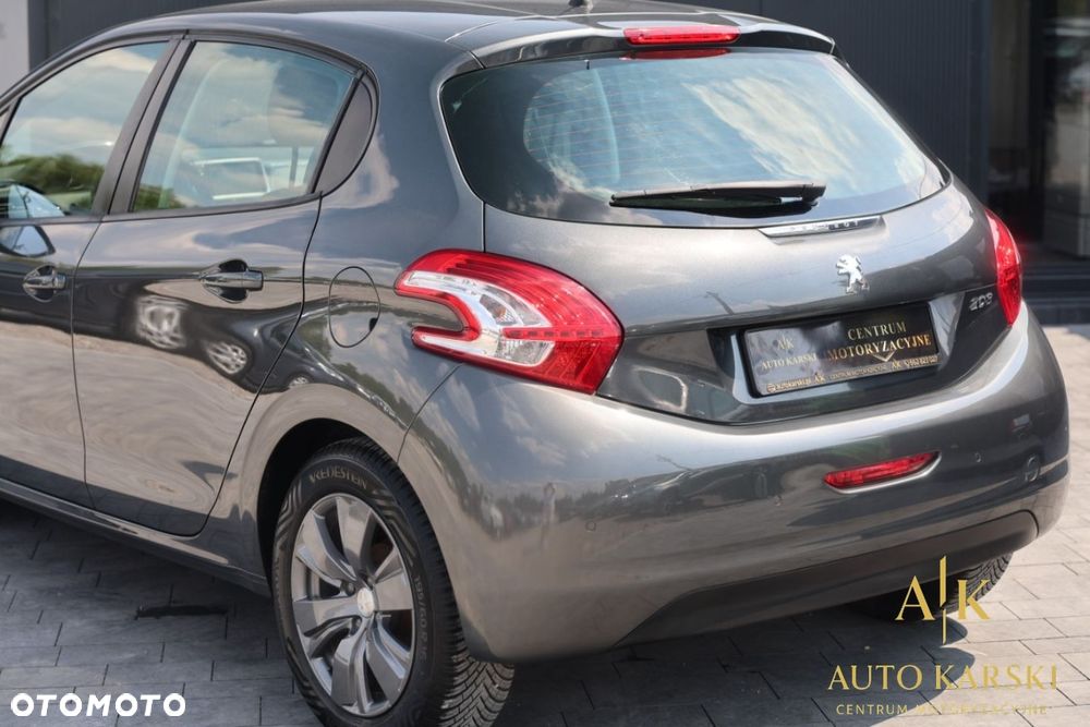 Peugeot 208 - 16