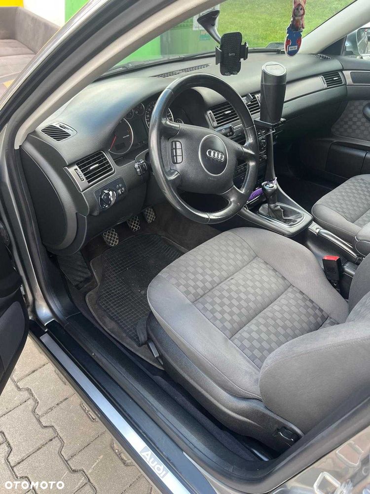 Audi A6 Avant - 5