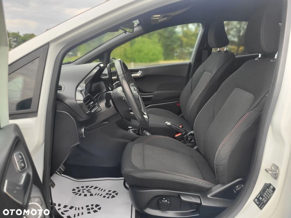 Ford Fiesta 1.1 S&S ST-LINE - 13