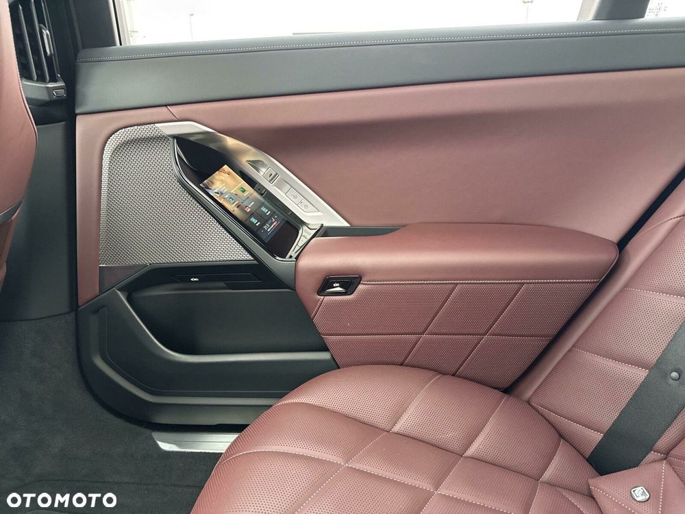 BMW i7 - 27