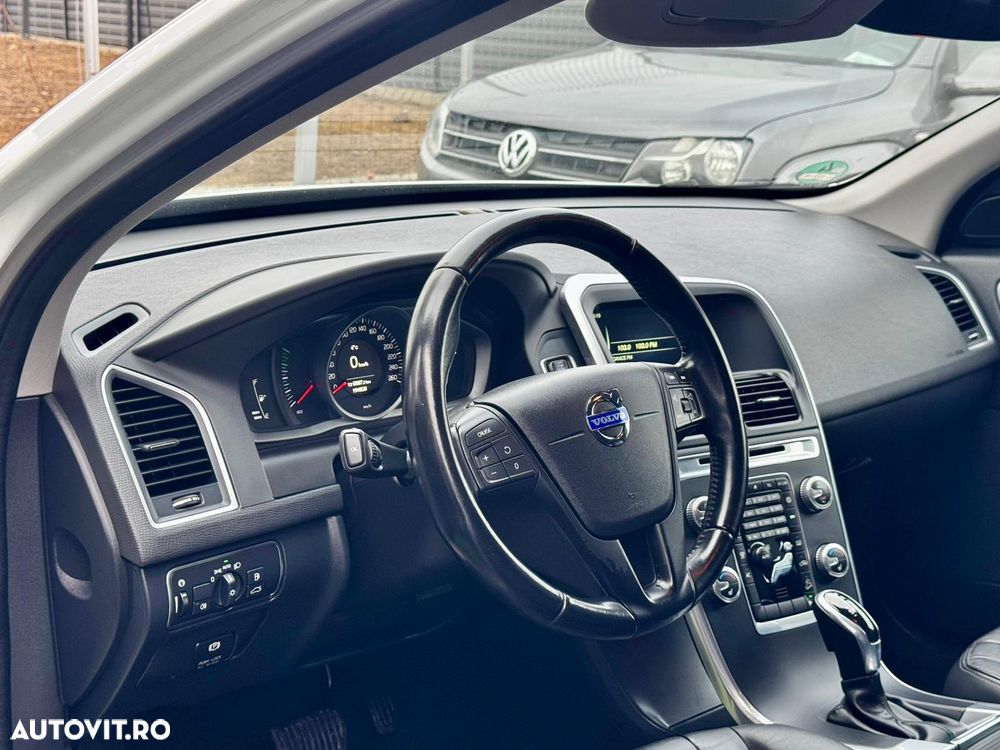 Volvo XC 60 D4 AWD Geartronic Summum - 16