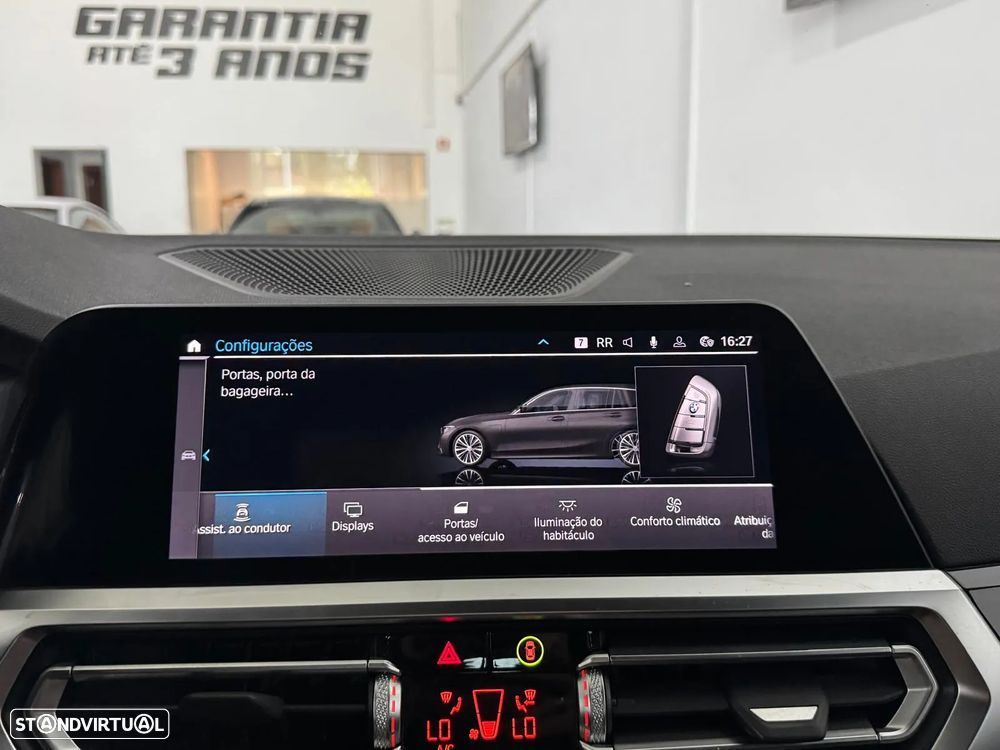 BMW 330 e Touring Pack M Auto - 31