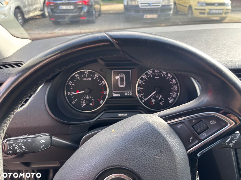 Skoda Octavia 1.4 TSI Ambition - 6