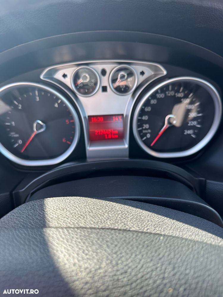 Ford Focus 1.6 TDCI Ambiente - 12