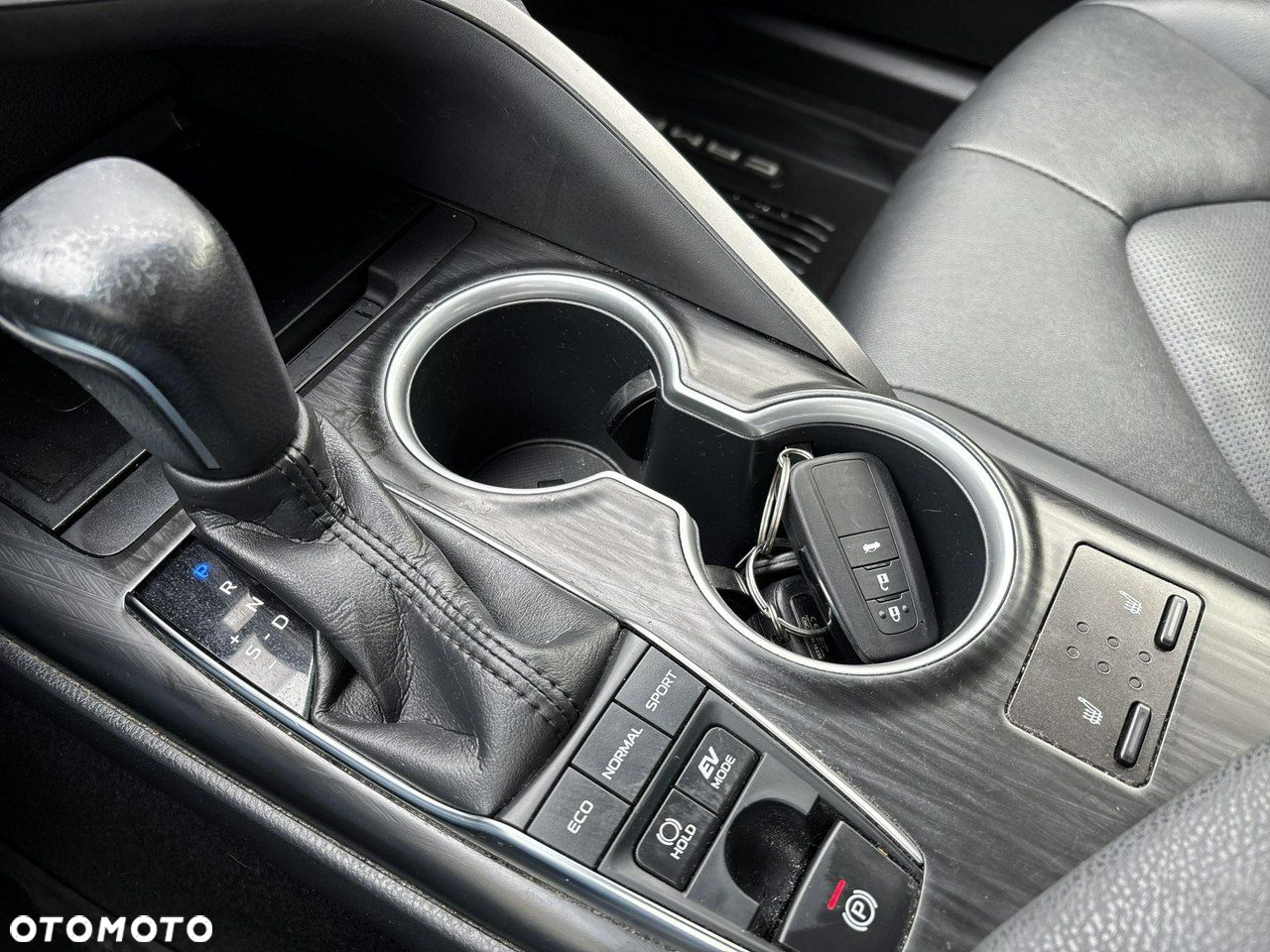 Toyota Camry - 20