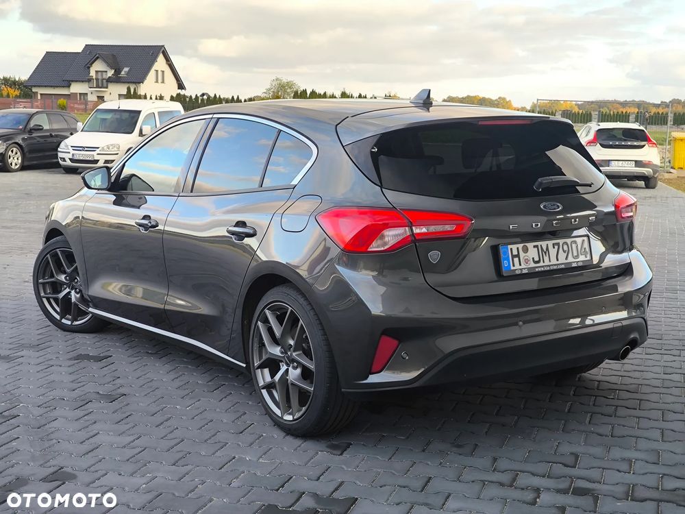 Ford Focus 1.5 EcoBoost STart-Stopp-System TITANIUM - 12