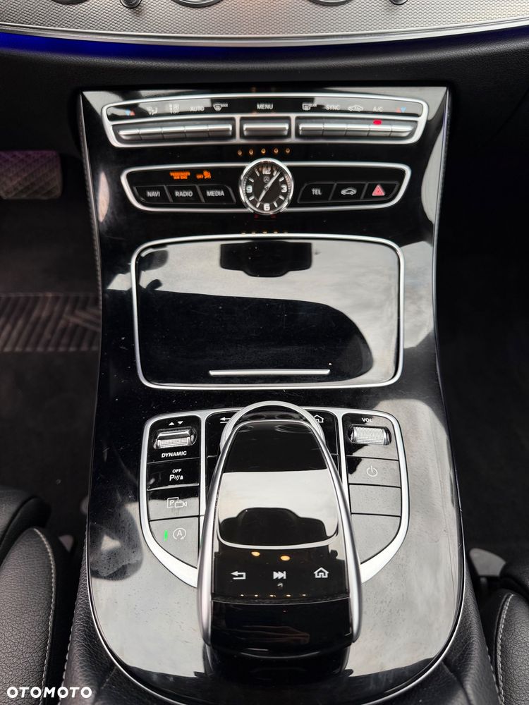 Mercedes-Benz Klasa E - 25
