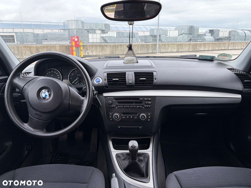 BMW Seria 1 116i - 15