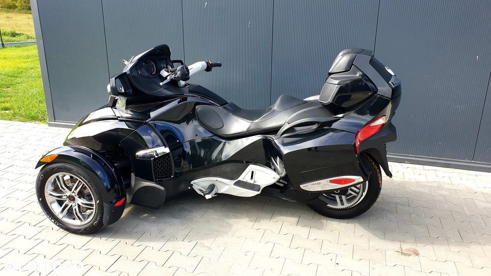 Can-Am Spyder - 12