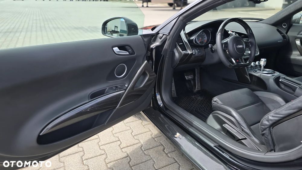 Audi R8 Coupé 4.2 Quattro R tronic - 11