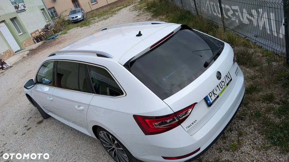 Skoda Superb 2.0 TDI 4x4 L&K DSG - 3