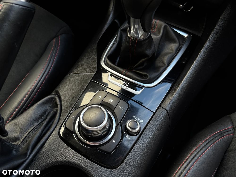 Mazda 3 SKYACTIV-G 120 NAKAMA - 37