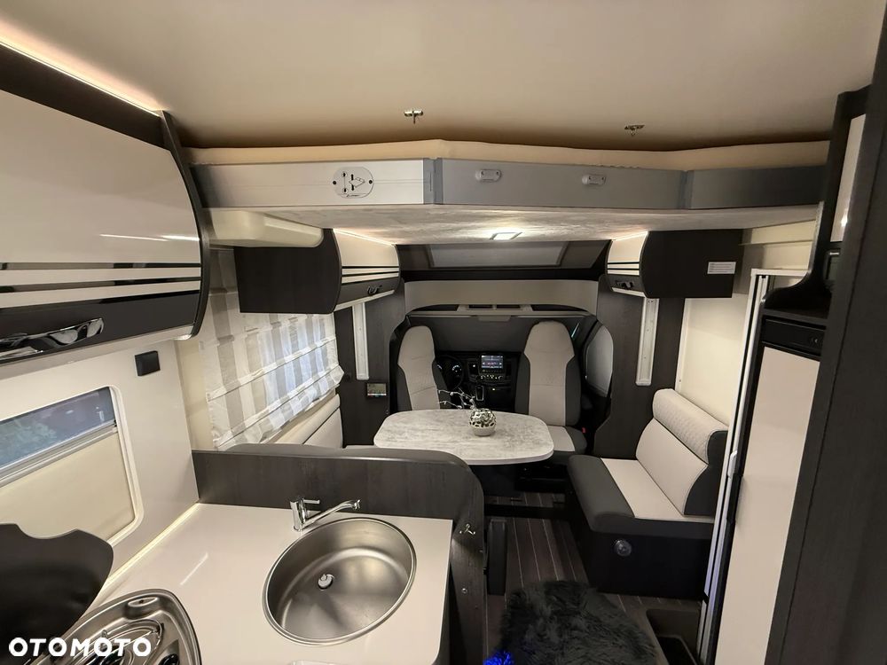 Roller Team 284 TL camper 5-osób salon Polska jak nowy! - 21