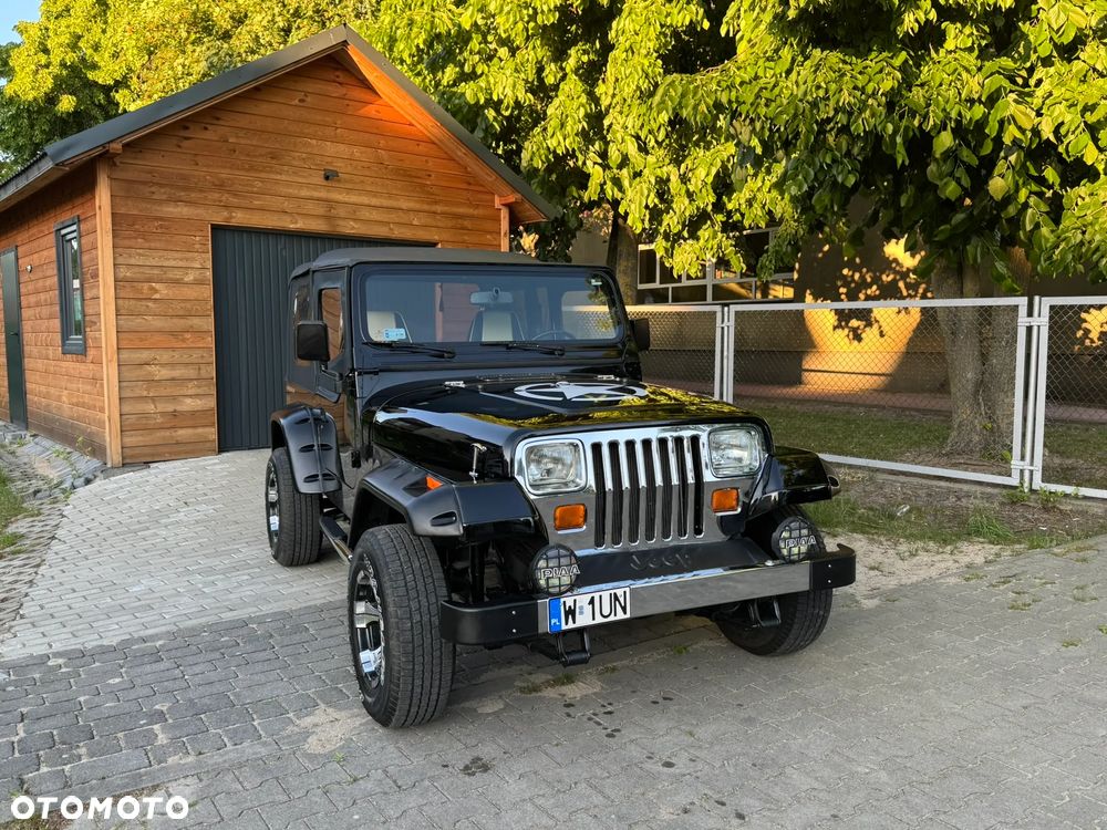 Jeep Wrangler - 1
