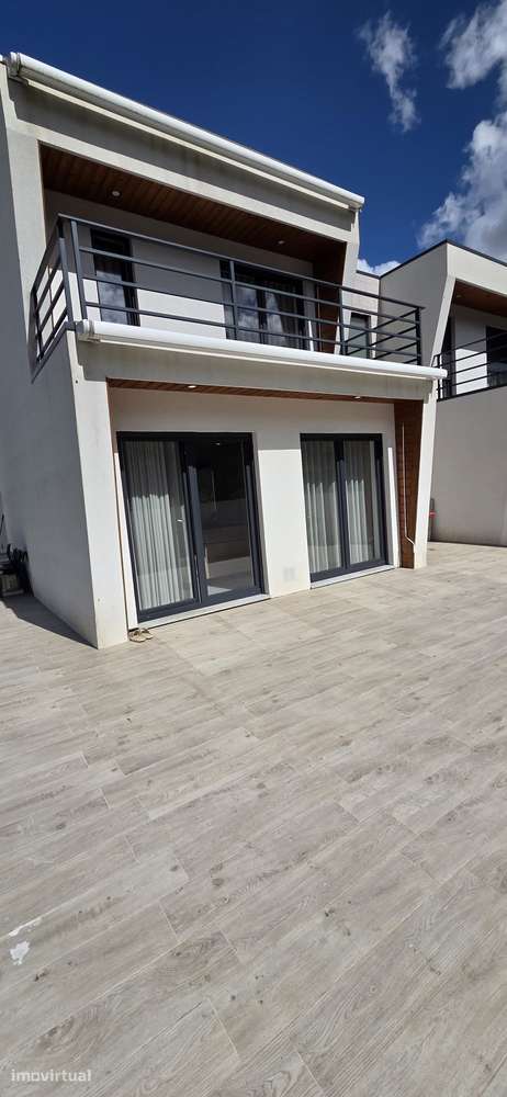 Moradia T3 Moderna em Paços de Ferreira - Grande imagem: 5/23