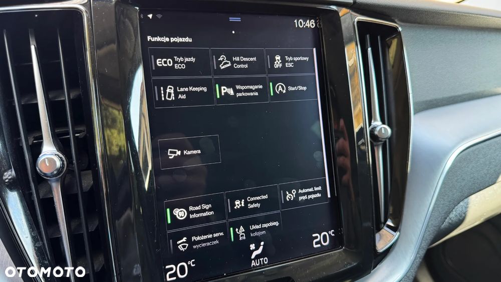 Volvo XC 60 D4 Momentum Pro - 22