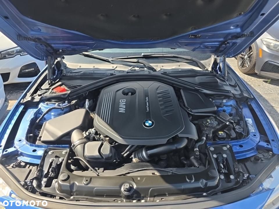 BMW Seria 3 340i M Sport - 9