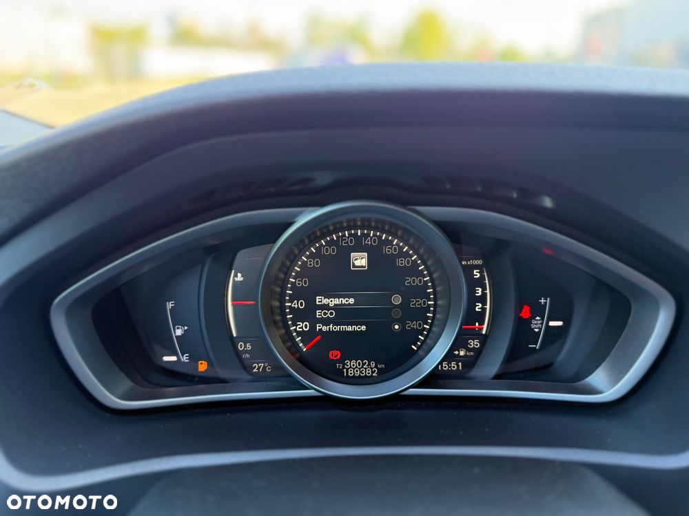 Volvo V40 D2 Drive-E SCR Momentum - 30