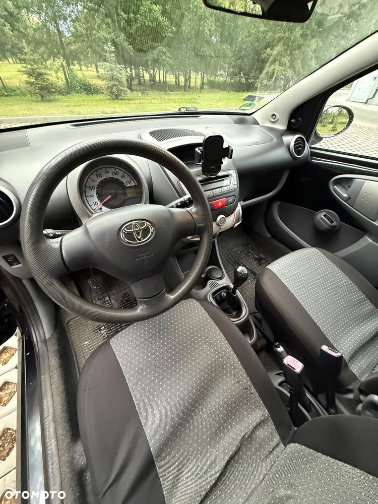 Toyota Aygo - 11