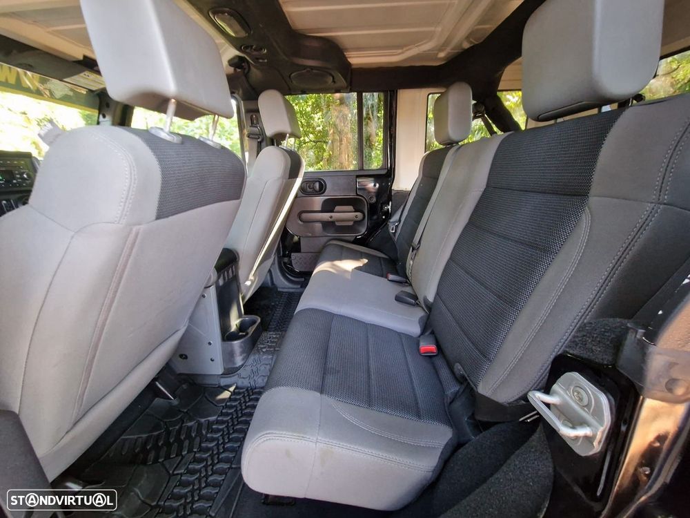 Jeep Wrangler - 17