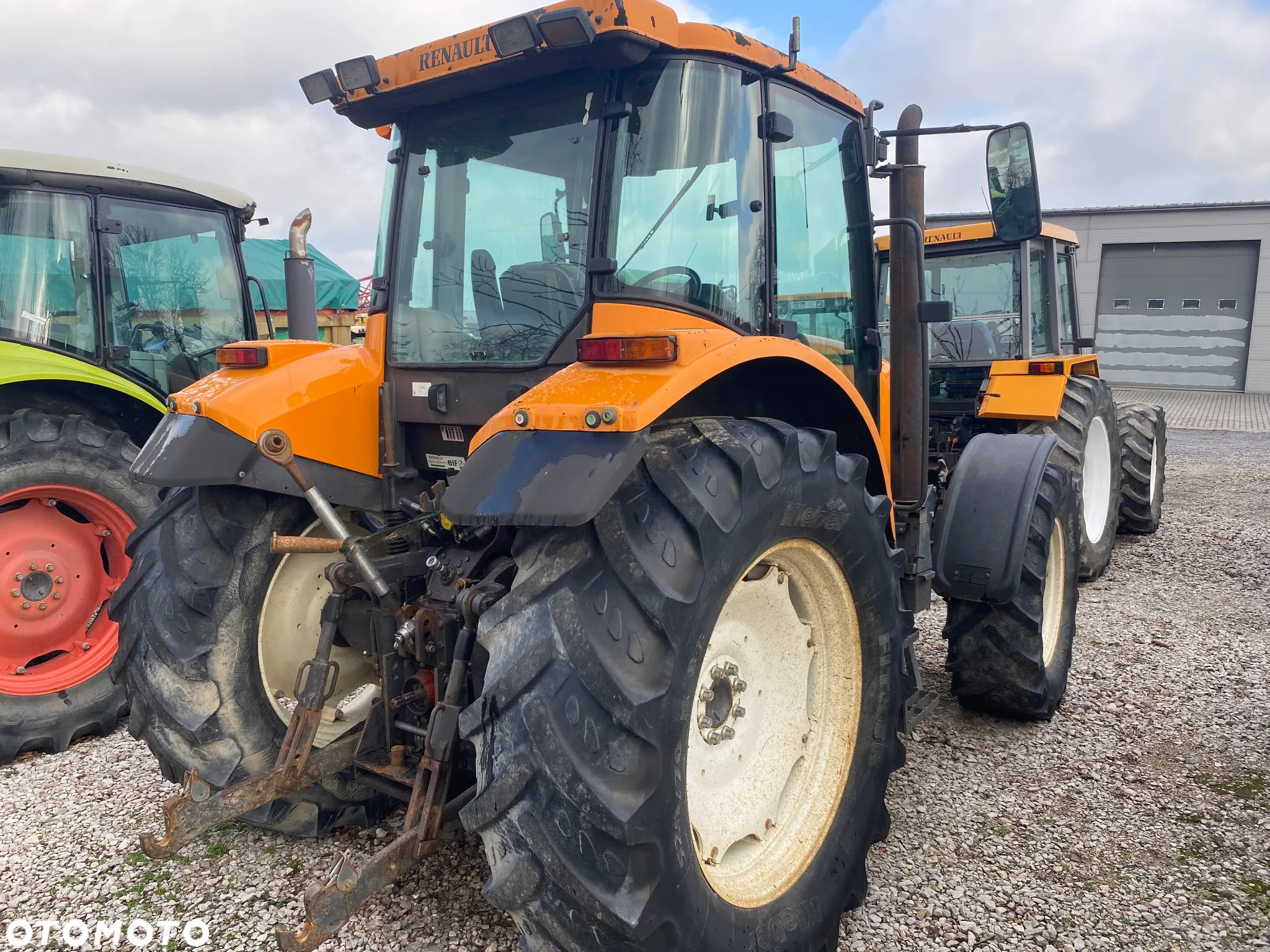 Renault ARES 610RZ - 4