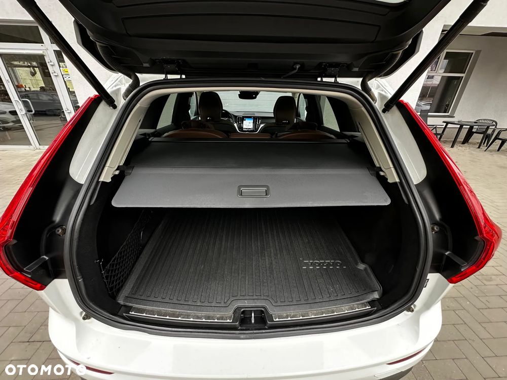 Volvo XC 60 T5 AWD Geartronic Momentum Pro - 14