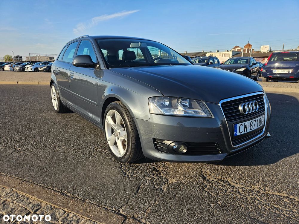 Audi A3 Sportback 1.6 TDI DPF Ambiente - 1