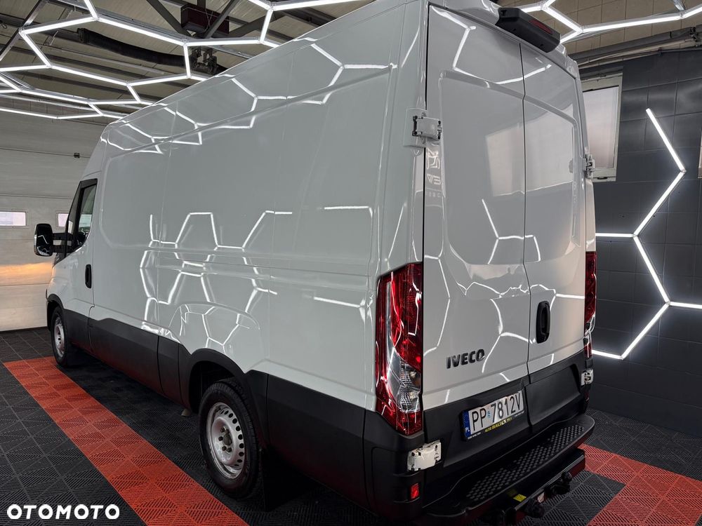 Iveco DAILY - 8