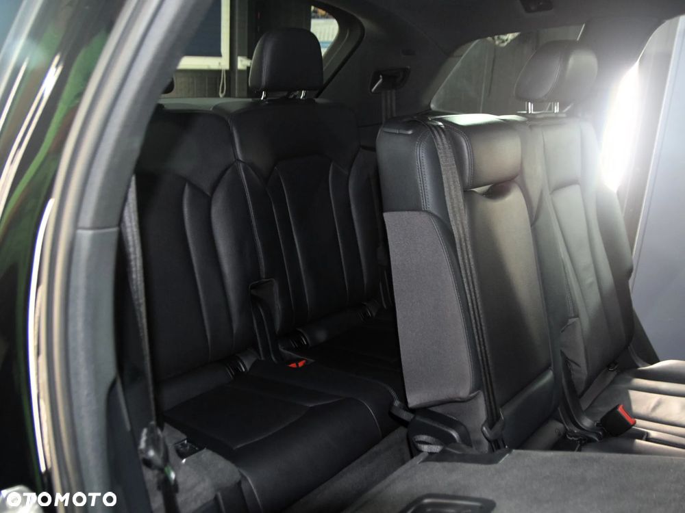 Audi Q7 - 8
