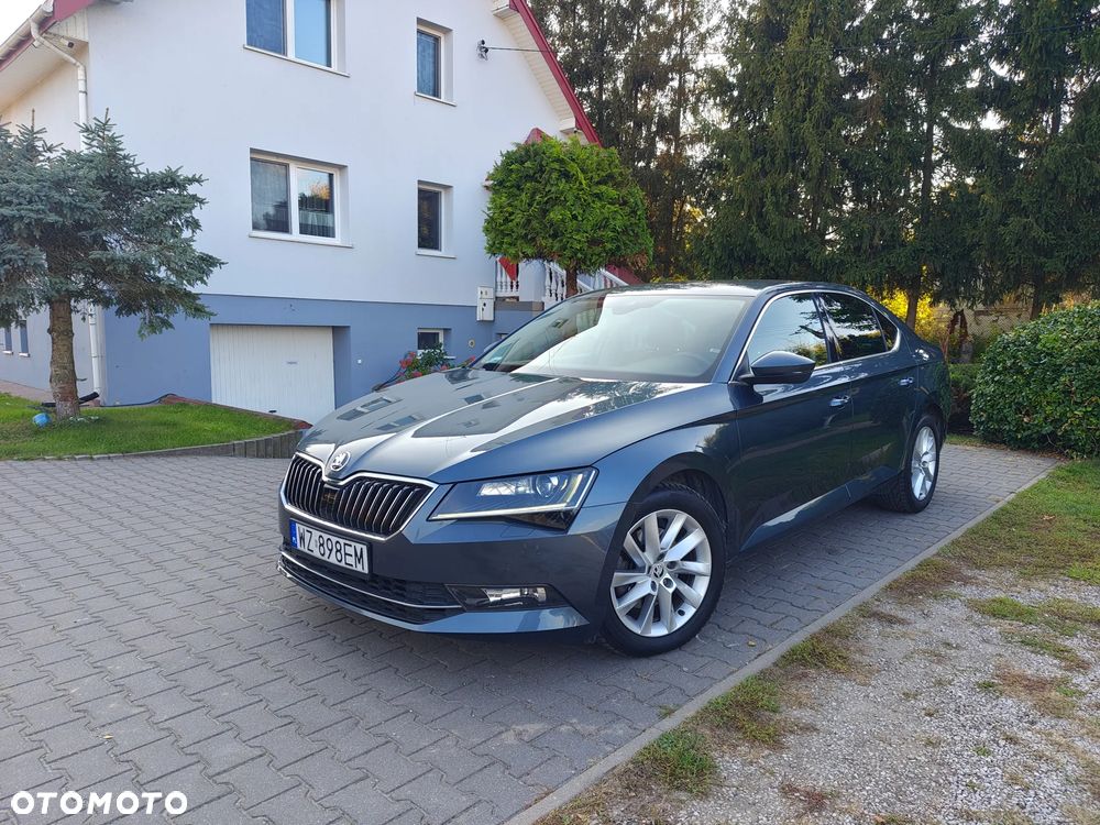 Skoda Superb 2.0 TDI Style DSG - 11