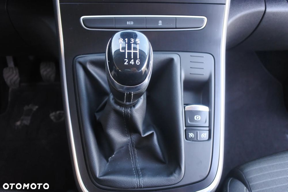 Renault Grand Scenic ENERGY TCe 140 LIMITED - 17