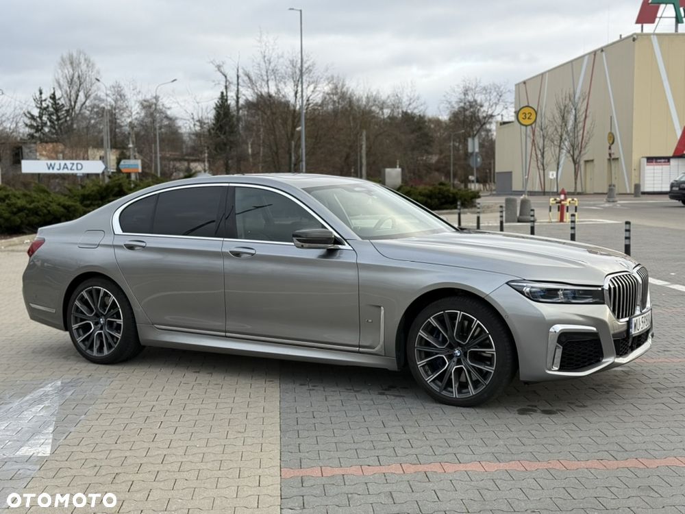 BMW Seria 7 750i xDrive sport - 2