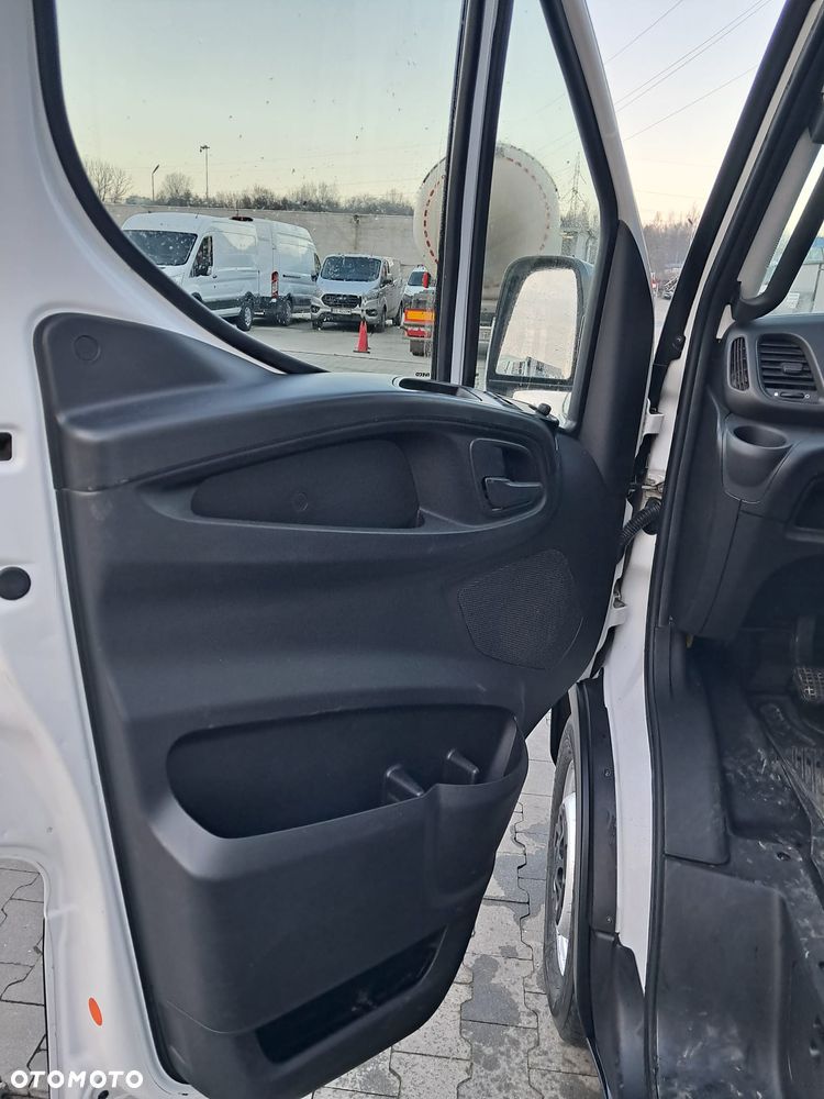 Iveco Daily 35S16 - 16
