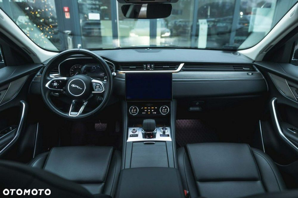 Jaguar F-Pace - 18