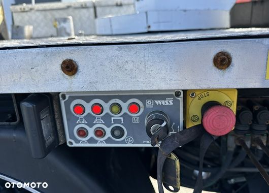 Land Rover Defender - 17