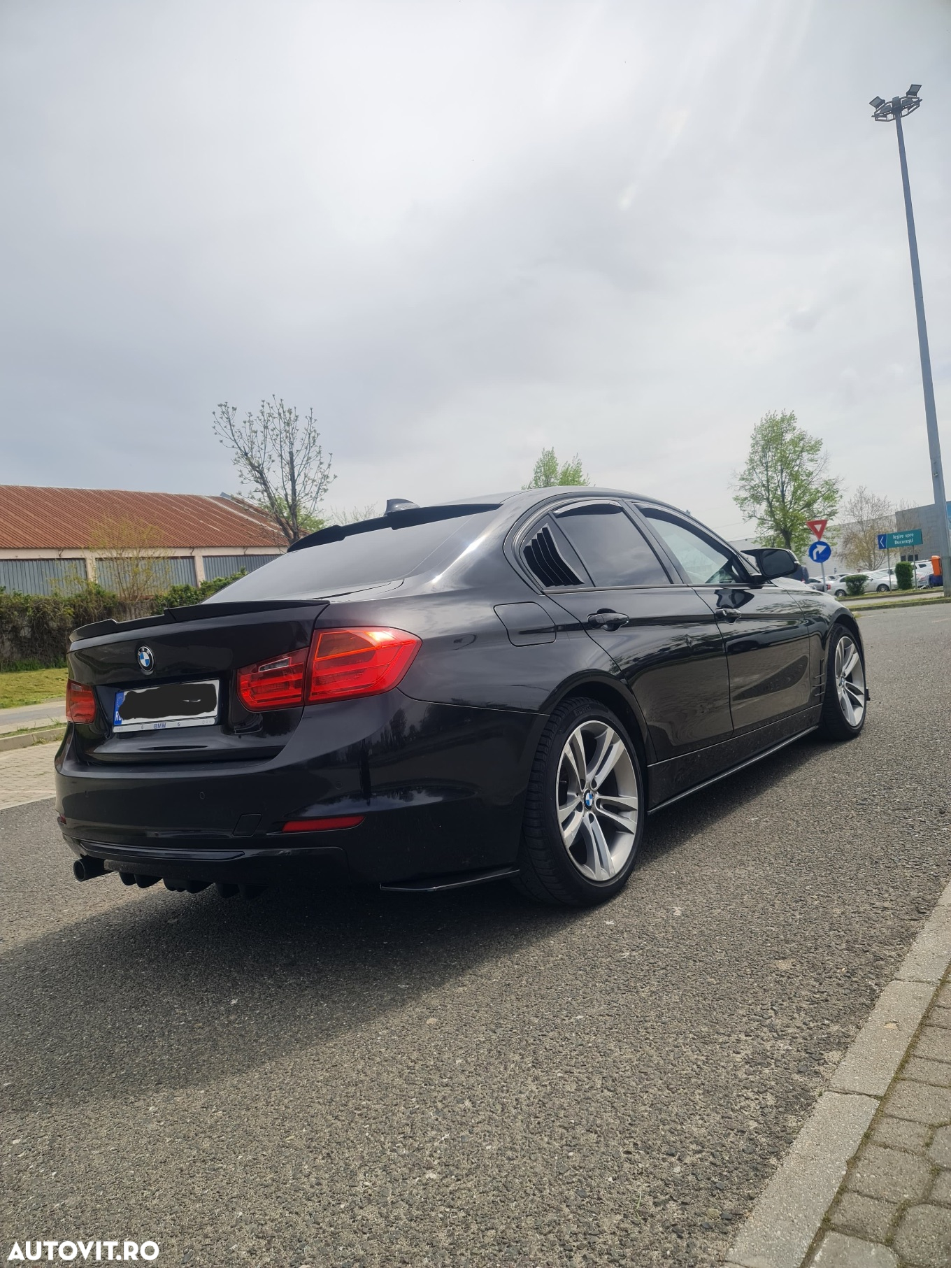 BMW Seria 3 320d - 12