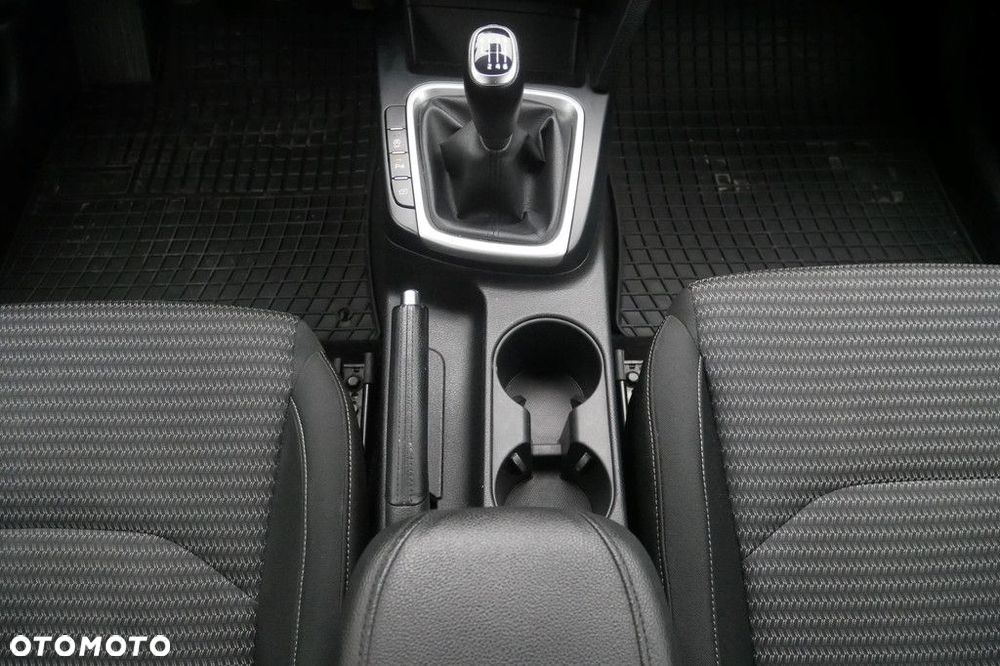 Kia Ceed 1.5 T-GDI M - 11