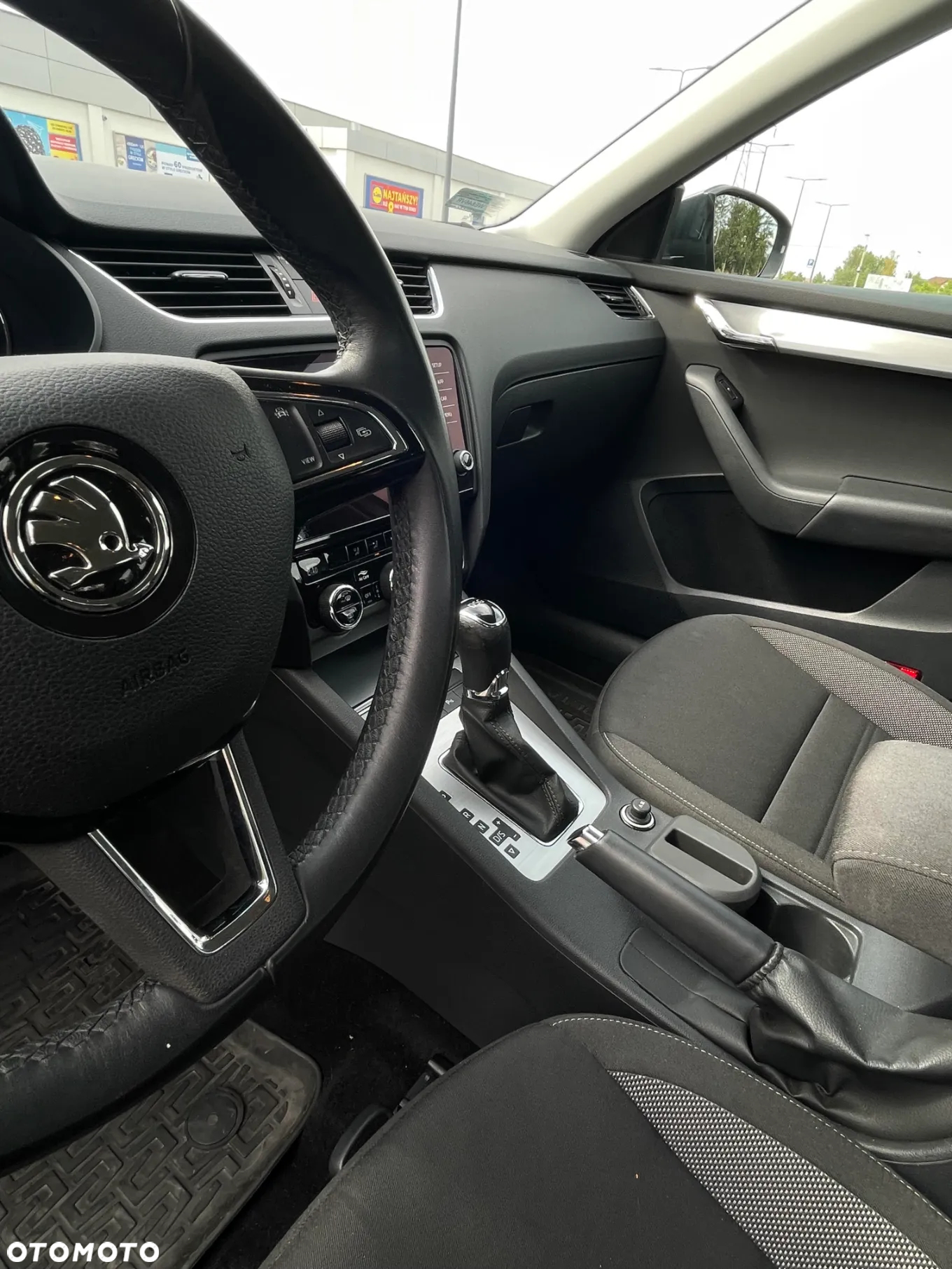 Skoda Octavia 2.0 TDI Ambition DSG - 8