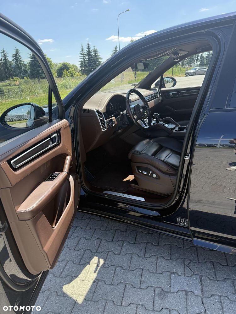 Porsche Cayenne Standard - 14