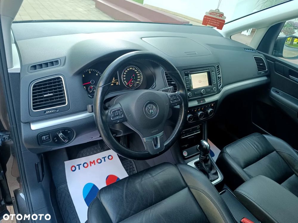 Volkswagen Sharan 2.0 TDI DSG BlueMotion Technology Highline - 23