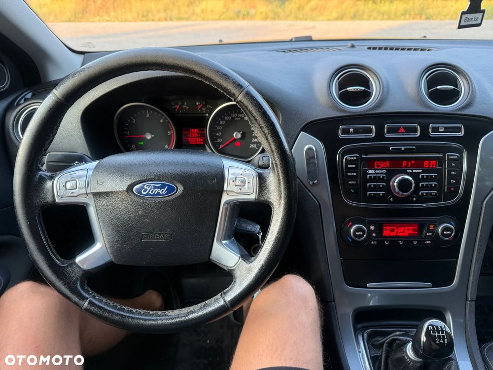 Ford Mondeo 2.0 TDCi Ambiente - 12